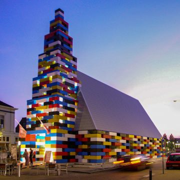 Kerk van legoblokken Enschede