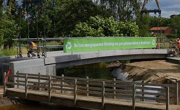 N69 fietsbrug van cementloos beton