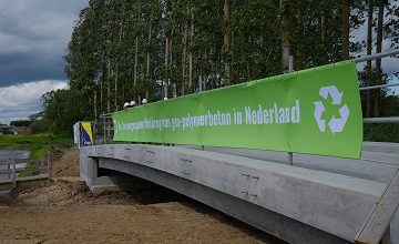 cementloos beton fietsbrug