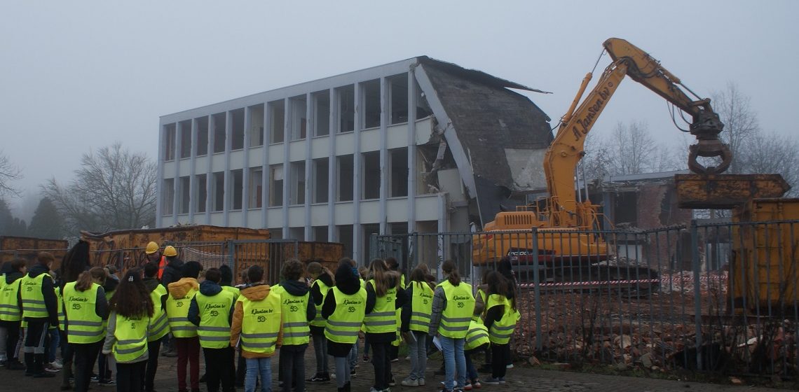 Basisschool op bezoek bij duurzame sloop in Oss